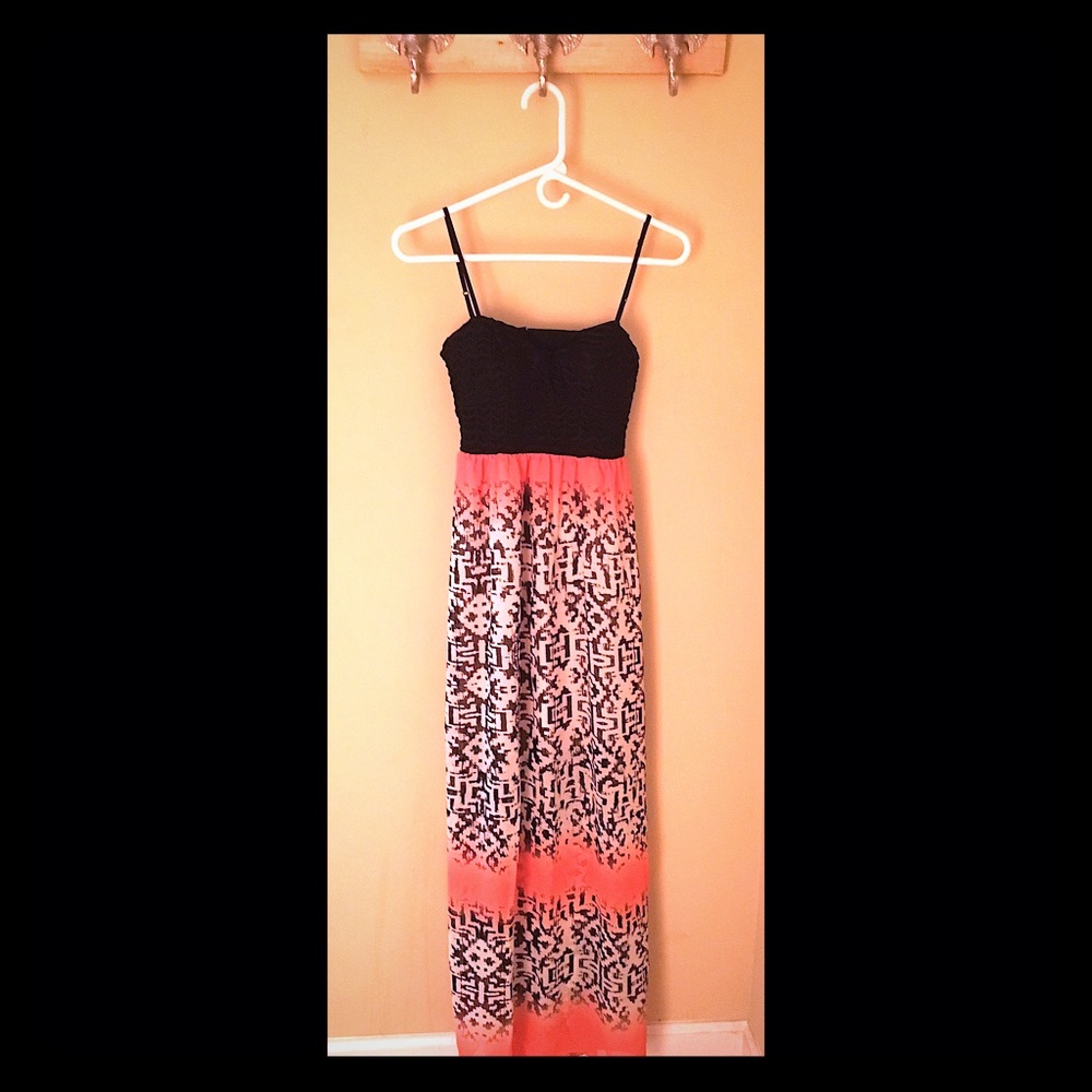 Open back mixed-media maxi dress