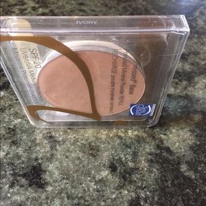 Jane Iredale pressed powder refill  Bisque
