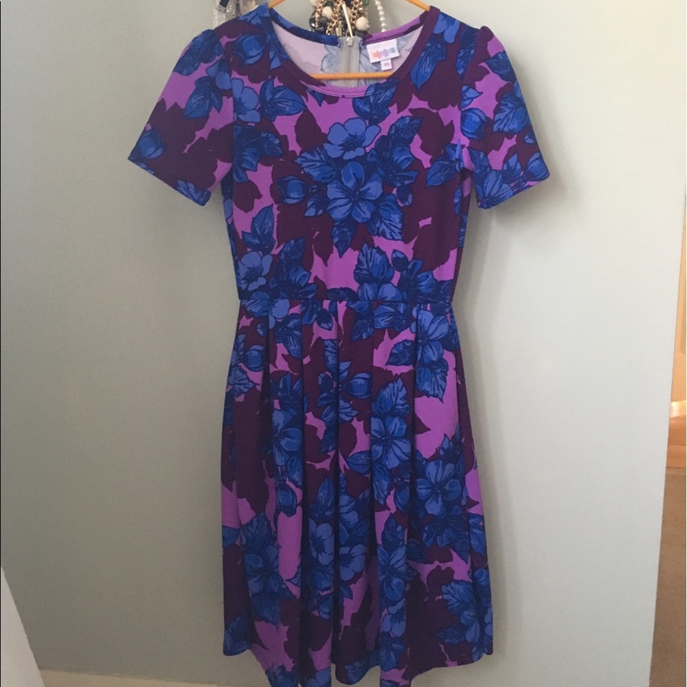 XS floral Amelia. LLR