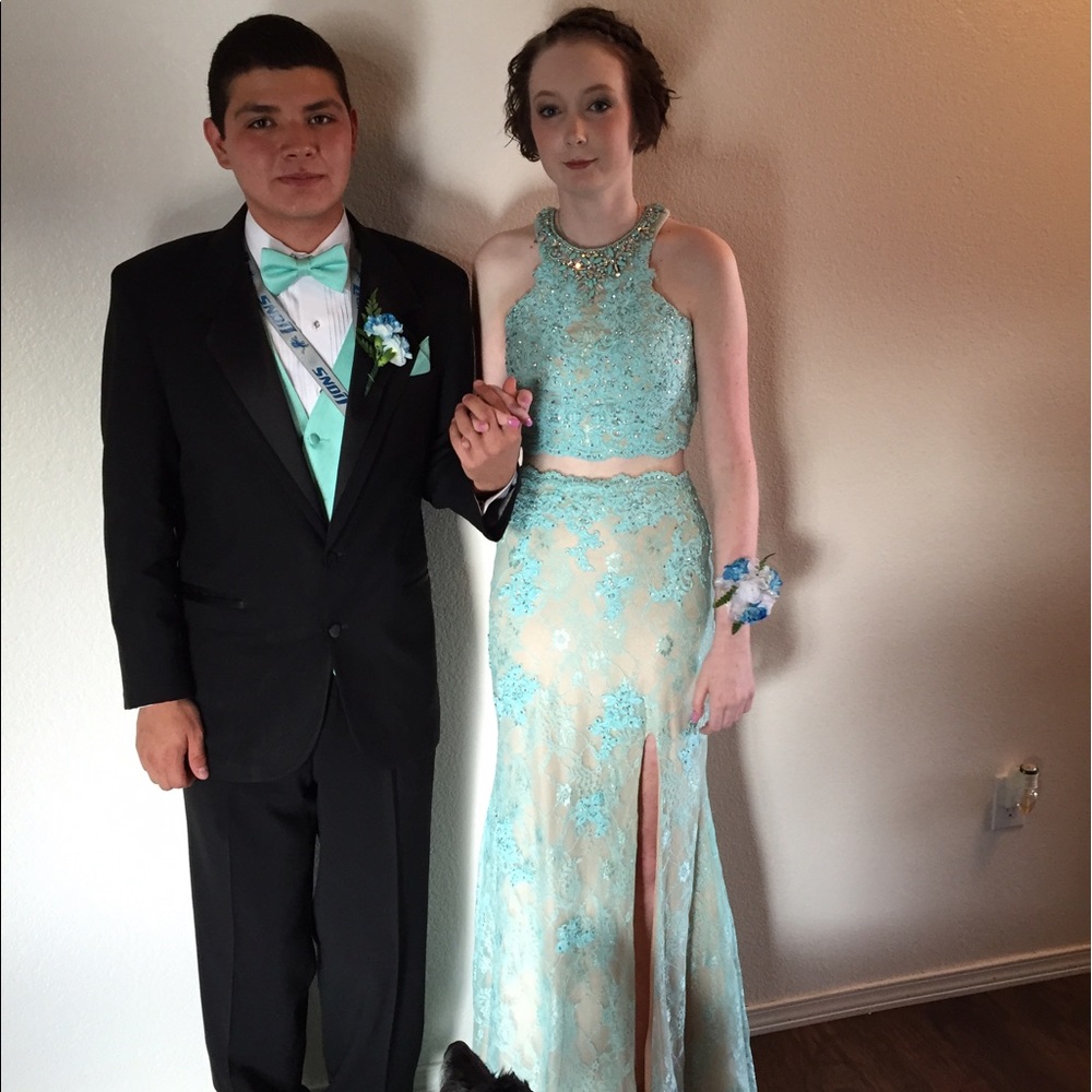 Tony Bowls prom dress blue and cream lace