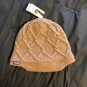 Patagonia vanilla beanie