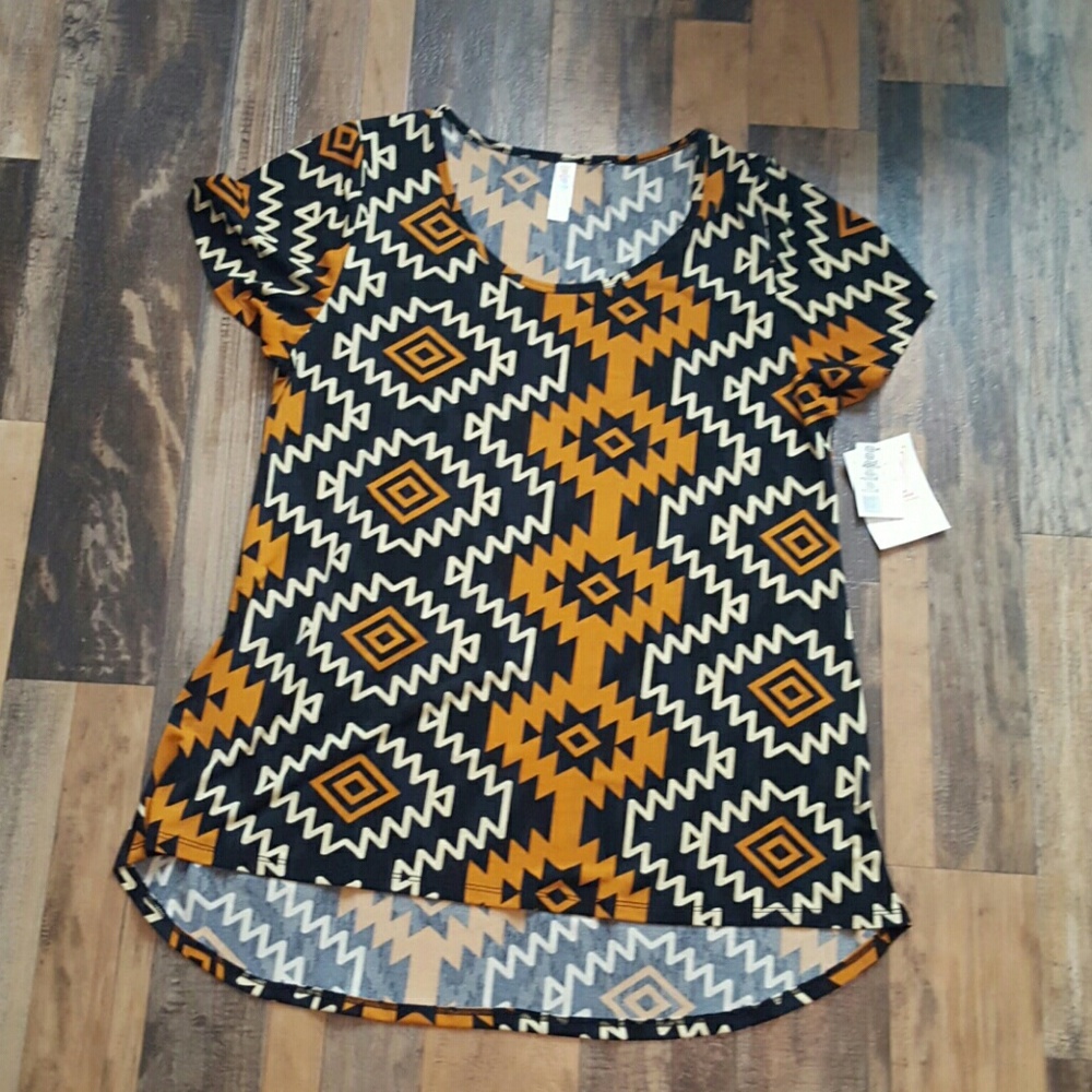 Lularoe classic tee