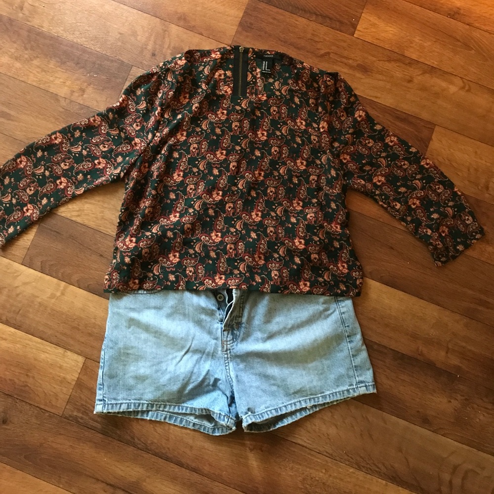 Patterned quarter-sleeve blouse