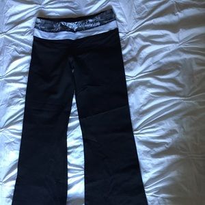 Lulu Lemon workout pants.