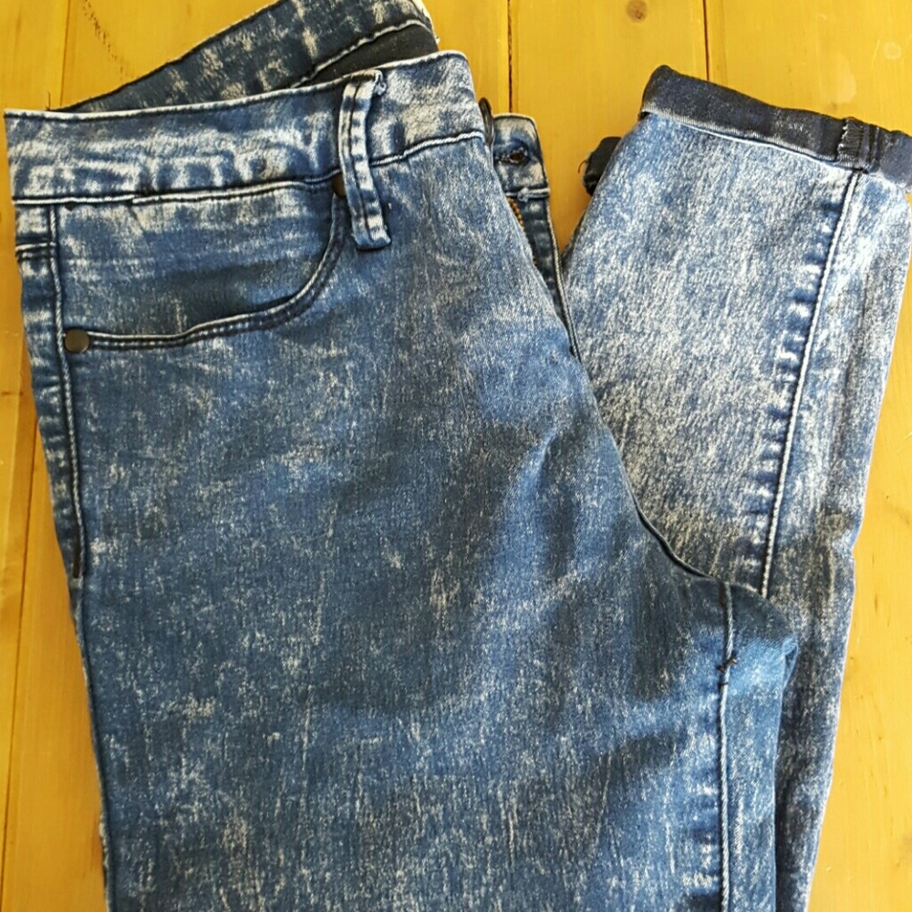 🍍Acid wash blue denim jeans