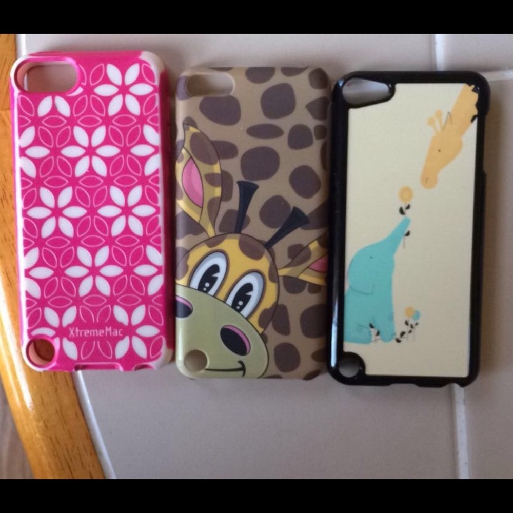 CLOSET CLOSING iPod 5 Cases