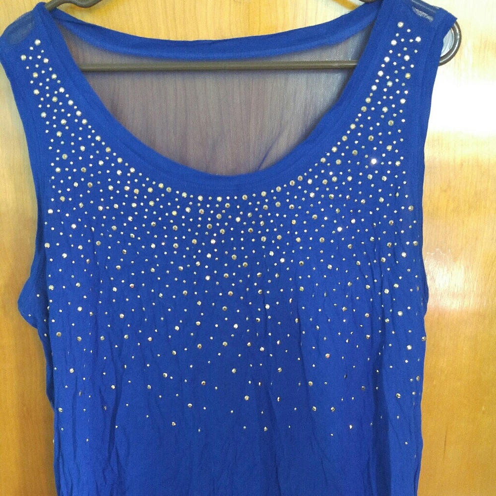 Beautiful Jennifer Lopez blouse