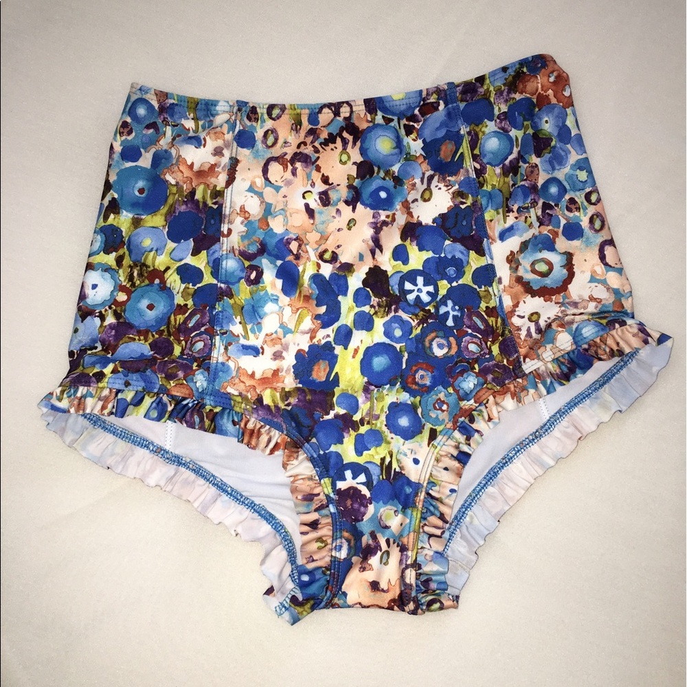 Kortni Jeane deep sea floral ruffled bottoms