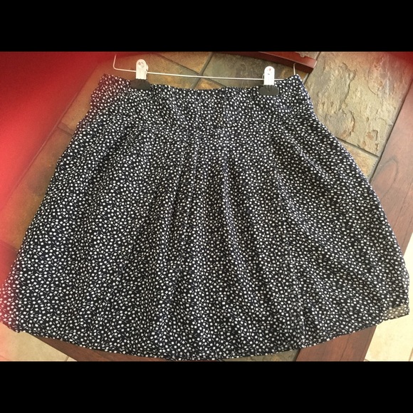 Banana Republic Skirt - Picture 4 of 6