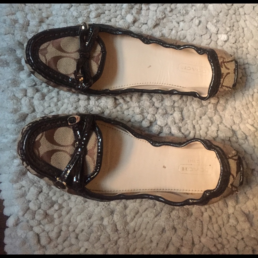 Coach Leatherwear Slip-Ons, Like New Condition!! - Picture 4 of 5