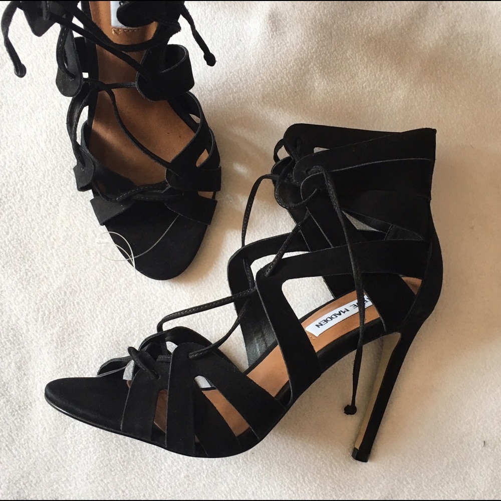 STEVE MADDEN "BAE" LACE UP HEELS SIZE 8 NWT