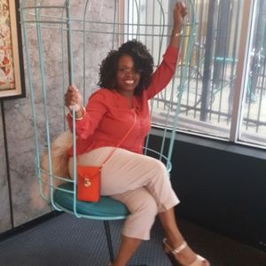 Meet your Posher, Helen