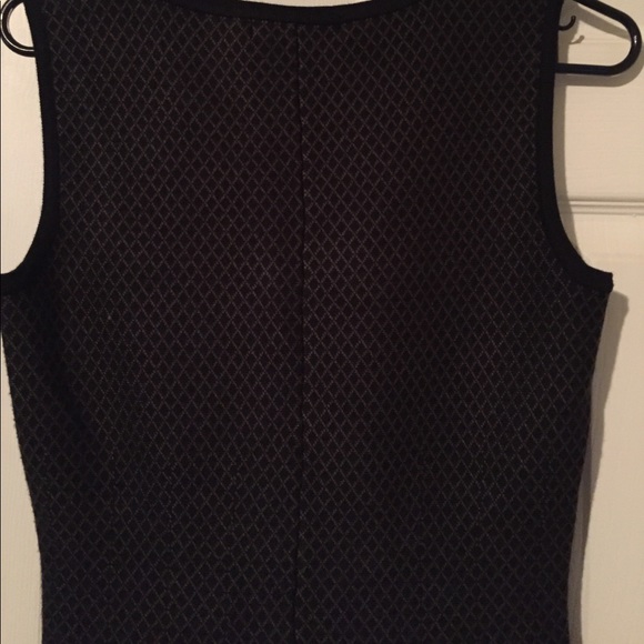 Sleeveless Body-con Sweater Dress - Picture 5 of 7