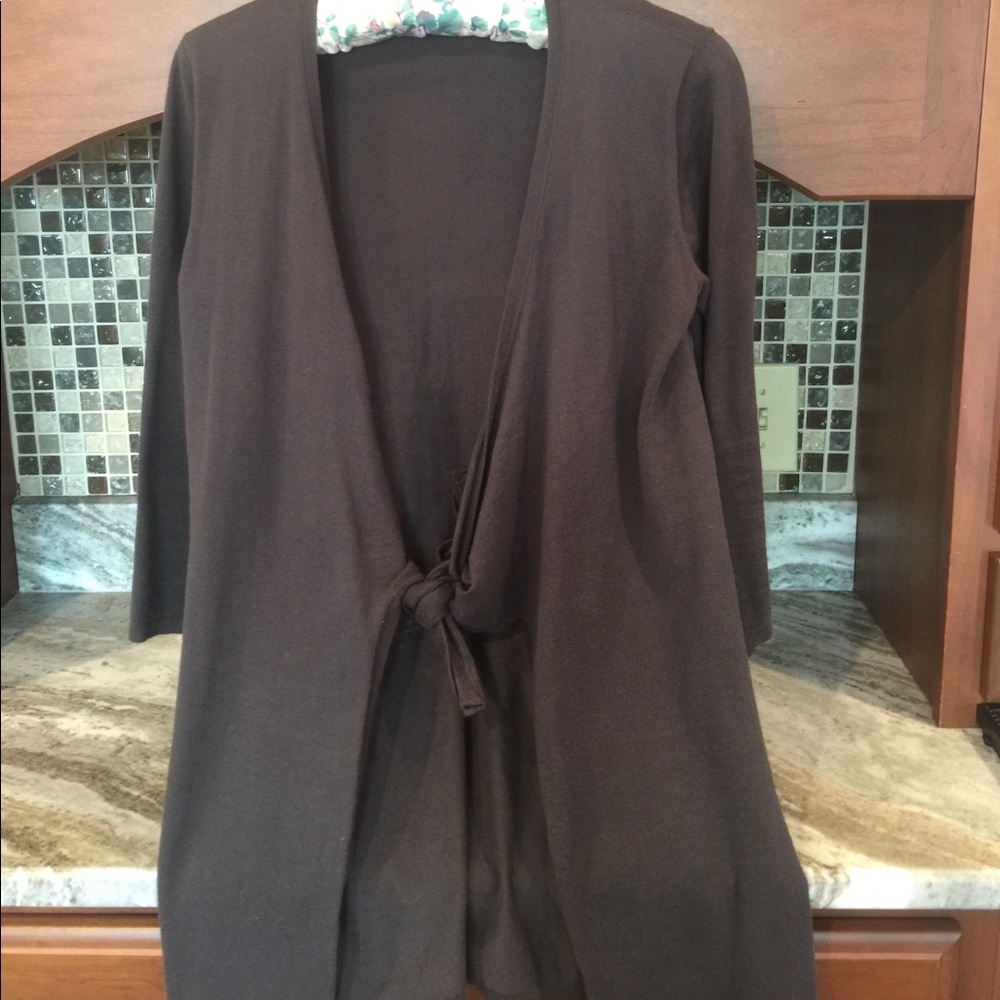Gray knotted CAbi sweater