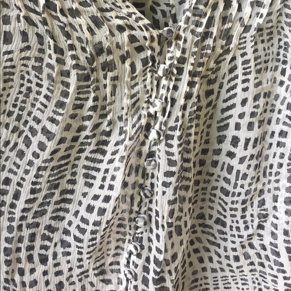 Sheer blouse - Picture 2 of 3