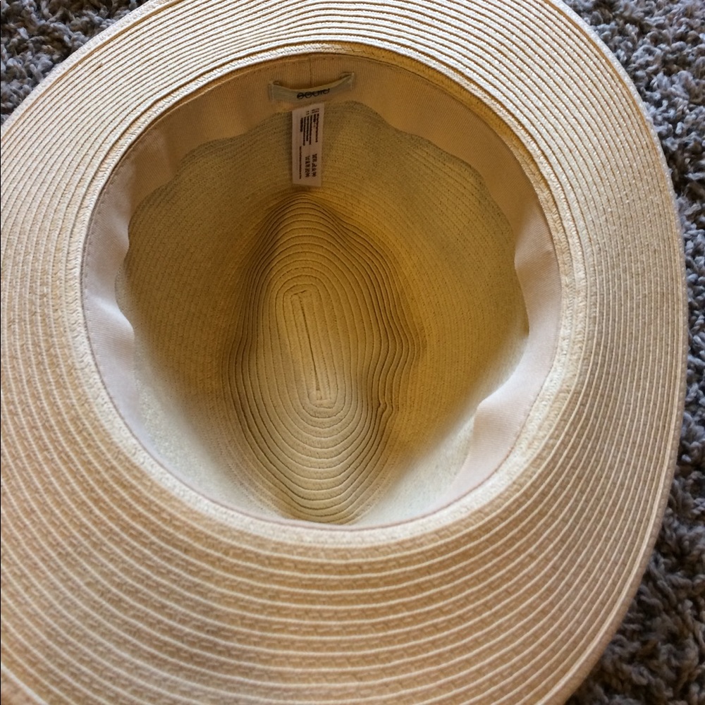 U/O Ecote sun hat NWOT - Picture 2 of 4