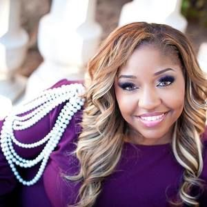 Meet your Posher, Angie