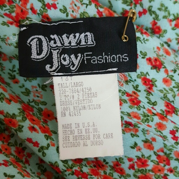 Lacy Beach Cover Up or Dress - Picture 7 of 7