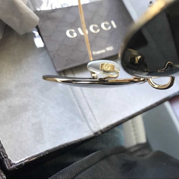 AUTHENTIC GUCCI AVIATOR SUNGLASSES - Picture 3 of 4