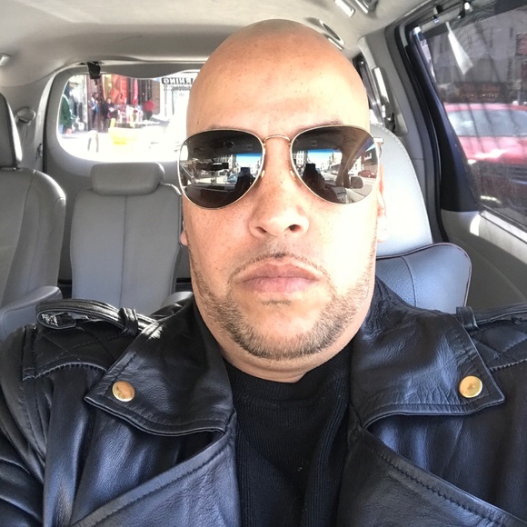 AUTHENTIC GUCCI AVIATOR SUNGLASSES - Picture 4 of 4