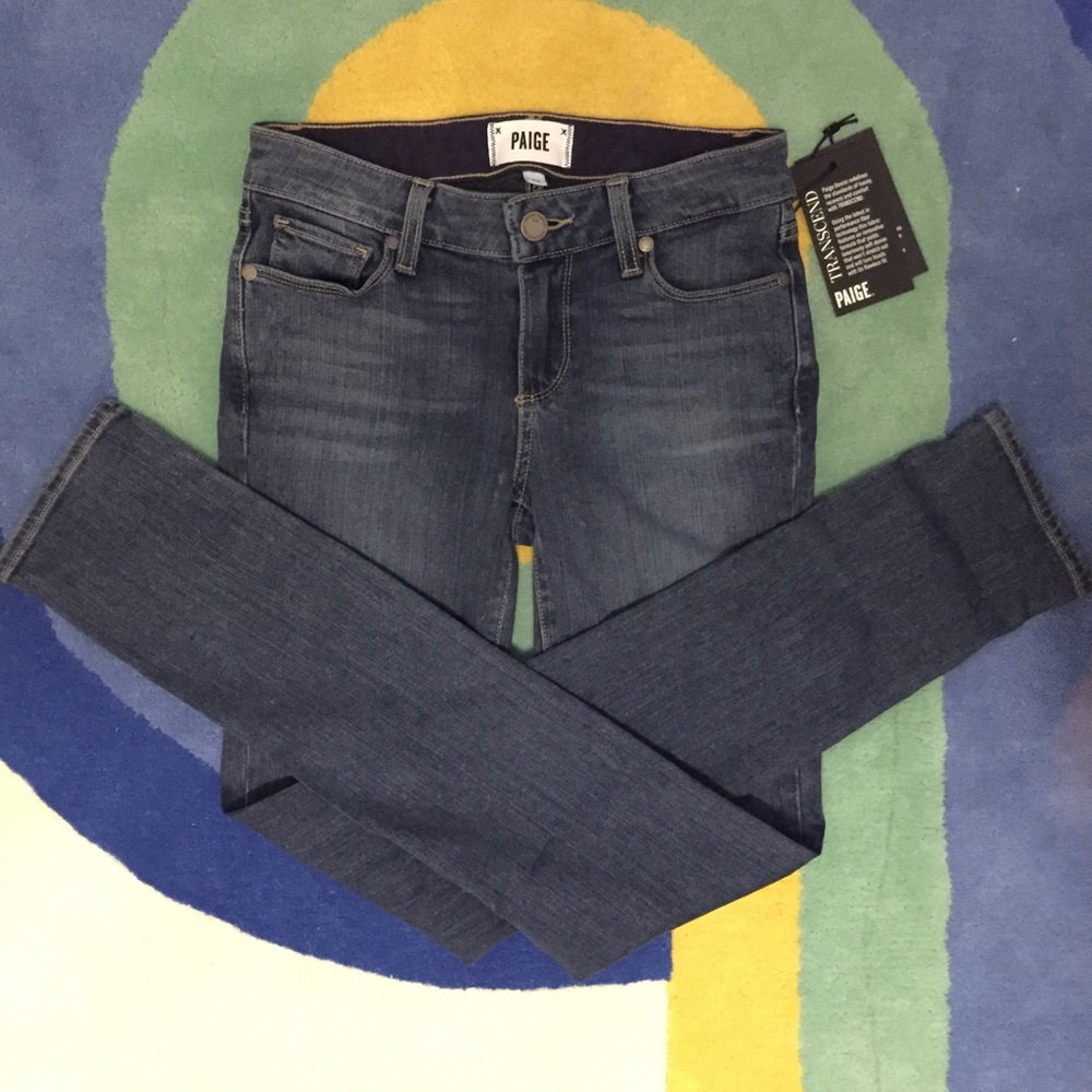BNWT Paige Denim - SKYLINE Skinny Samantha wash