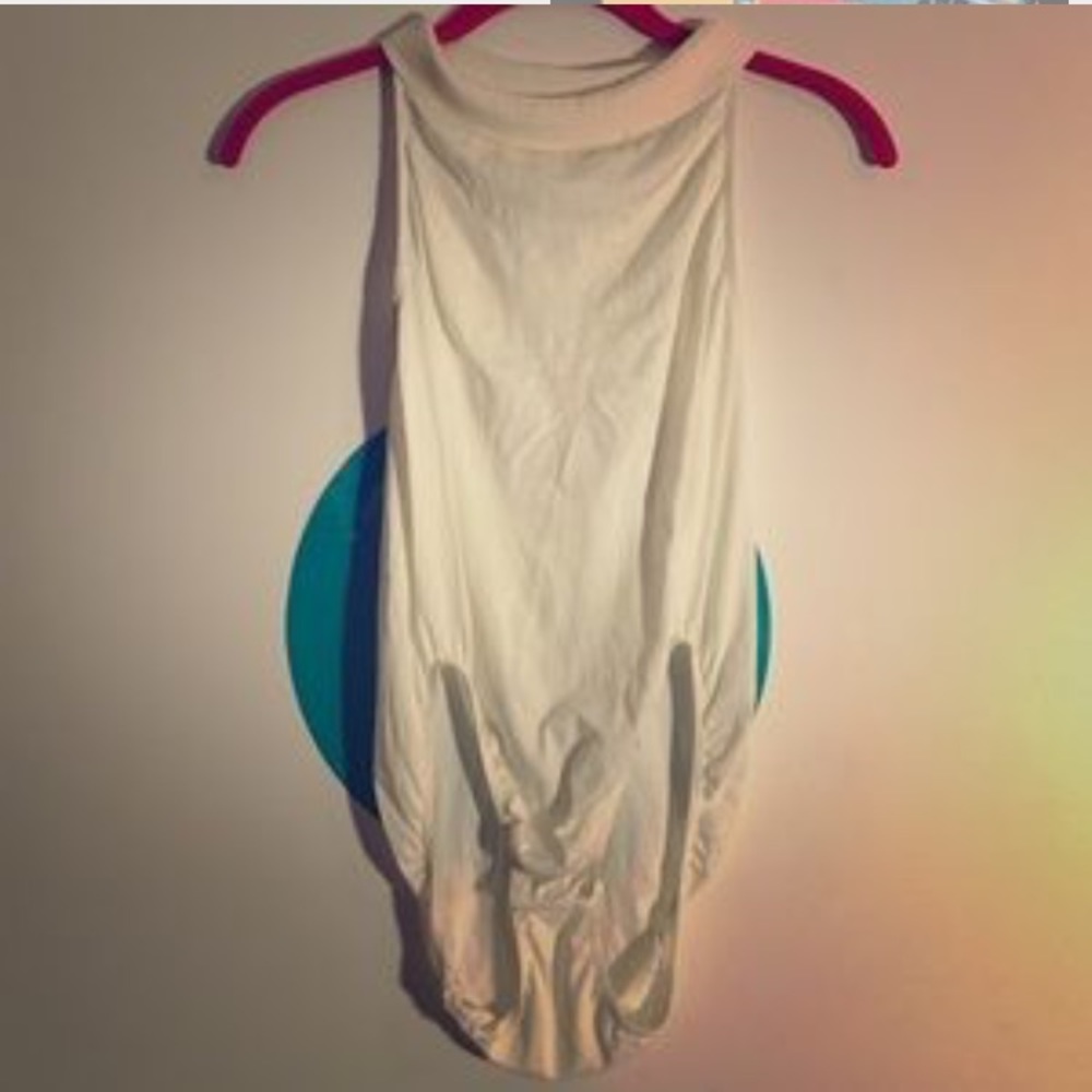 CREAMY WHITE TURTLE NECK BODYSUIT