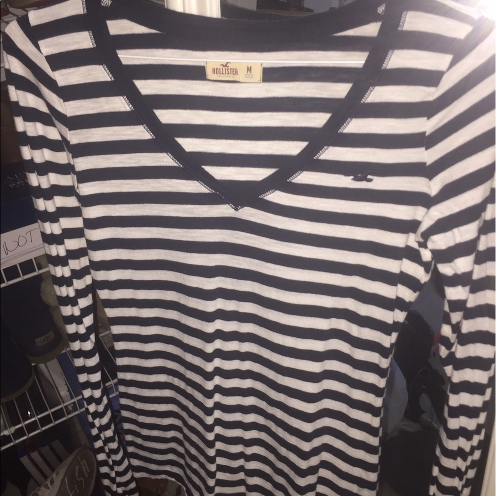 Hollister V-Neck Striped Long sleeve shirt