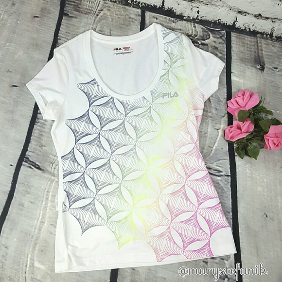 Fila Tops - !SALE! Fila Live in Motion Spirograph T Shirt S