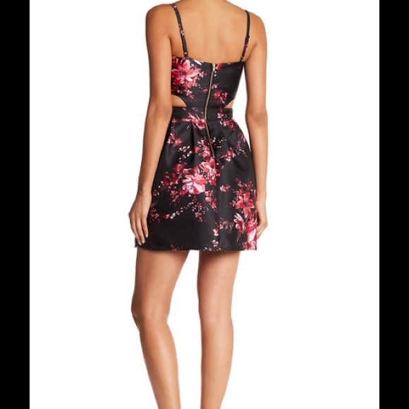 🔥Beautiful Floral🔥😍 - Picture 2 of 2