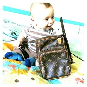 Authentic  Louis  Vuitton  monogram