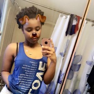 Meet your Posher, Aurelie