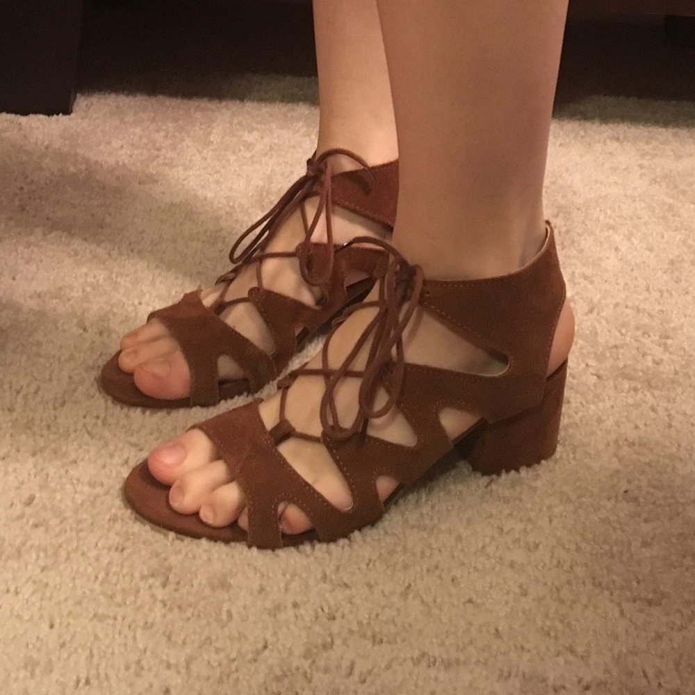 Brown Seude Steve Madden Heels!