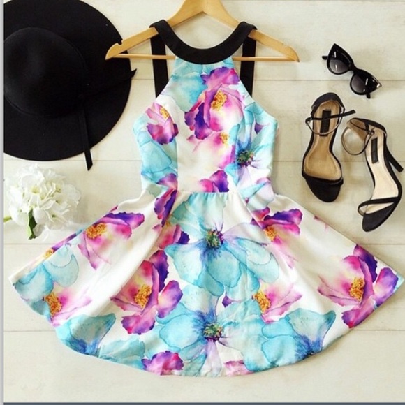 😱Last one!😱Lovely Flower Print Mini Sundress - Picture 5 of 8