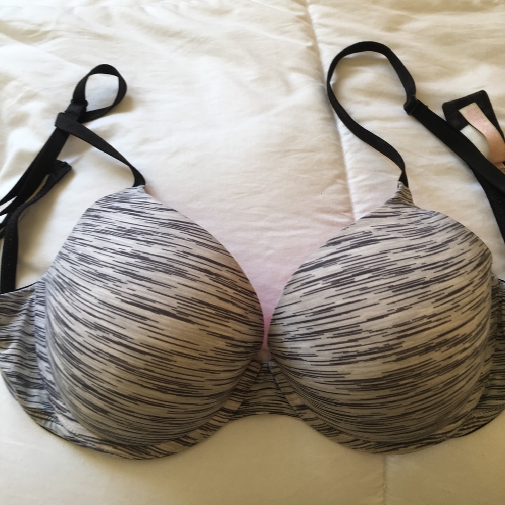 Wear everywhere Victoria secret 36D Push-up