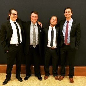 Meet your Posher, Troy