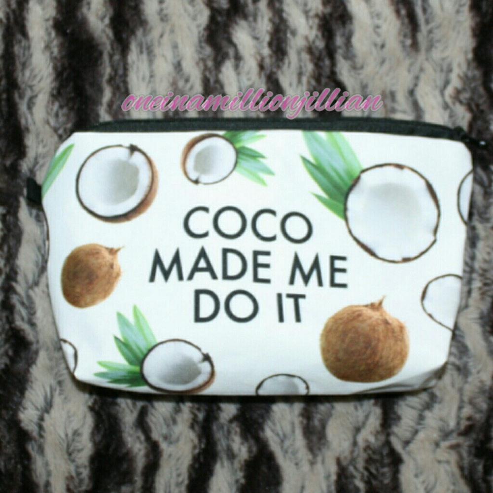 💖HOST PICK💖 Makeup Bag/All Purpose Clutch - Picture 2 of 3