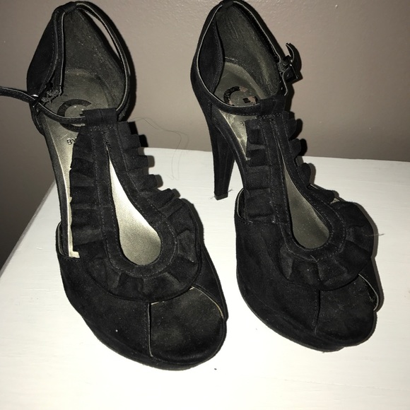 Black pumps - Picture 1 of 3