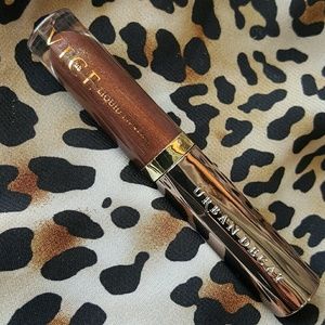 🔴Urban decay Vice Liquid Lipstick (Conspiracy)