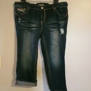 Reign capris & top combo