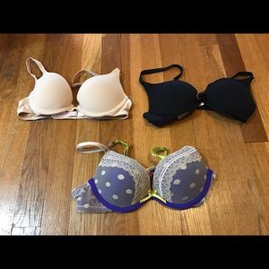 34A Victoria's Secret padded push bras