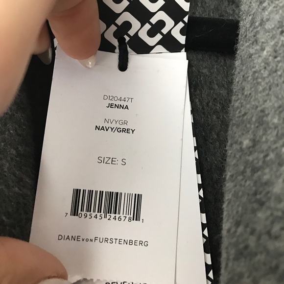 Wool coat - Picture 3 of 3