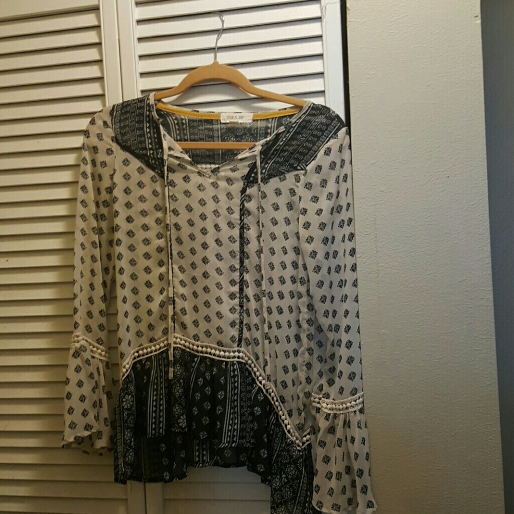 Taylor & sage blouse