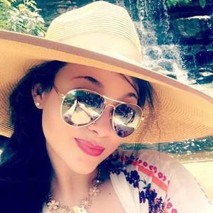 Meet your Posher, Briana