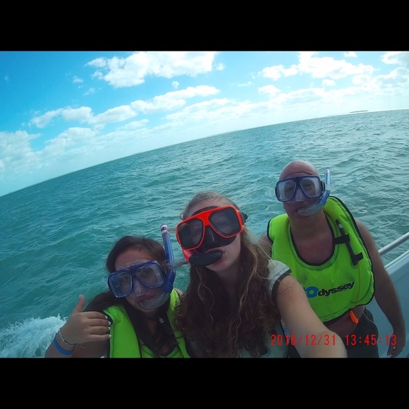 Meet your Posher, Louise - Picture 1 of 1