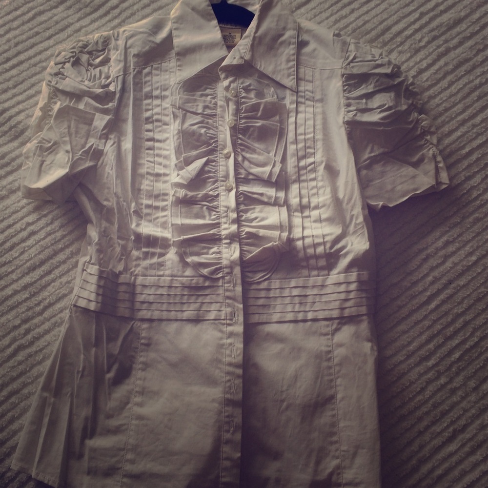 MKM, medium, white, fitted, stretch button up