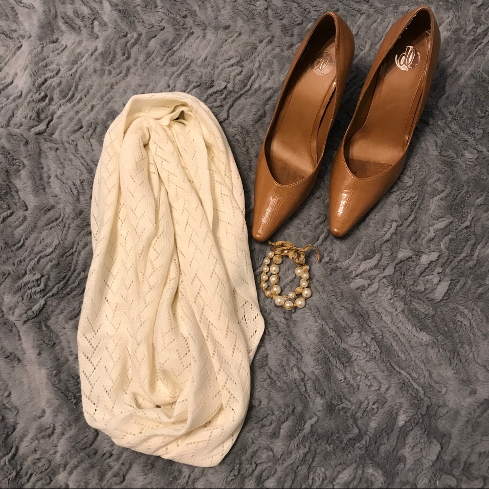 🍁BOGO🍁 Light weight off-white infinity scarf