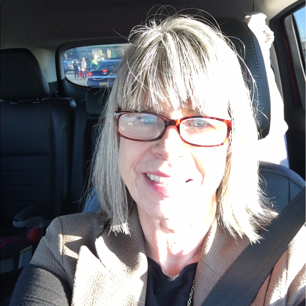 Meet your Posher, Marcia