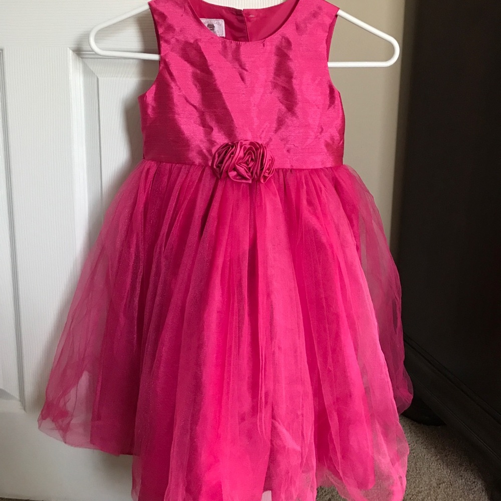 Girls fushia dress