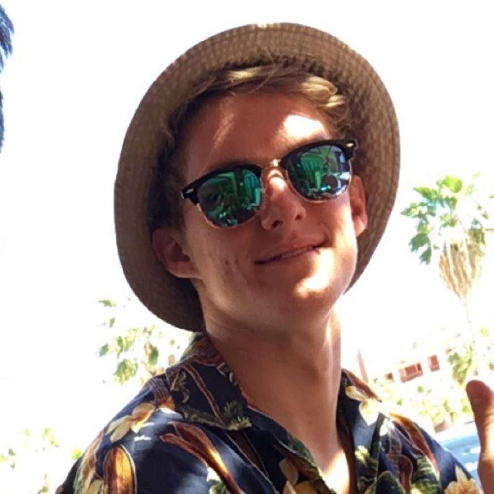 Meet your Posher, Logan