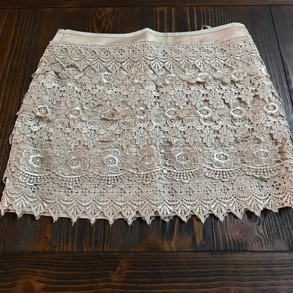 Lace skirt